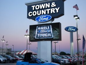 Sarasota Custom Signs custom lighted led pole pylon sign 300x225